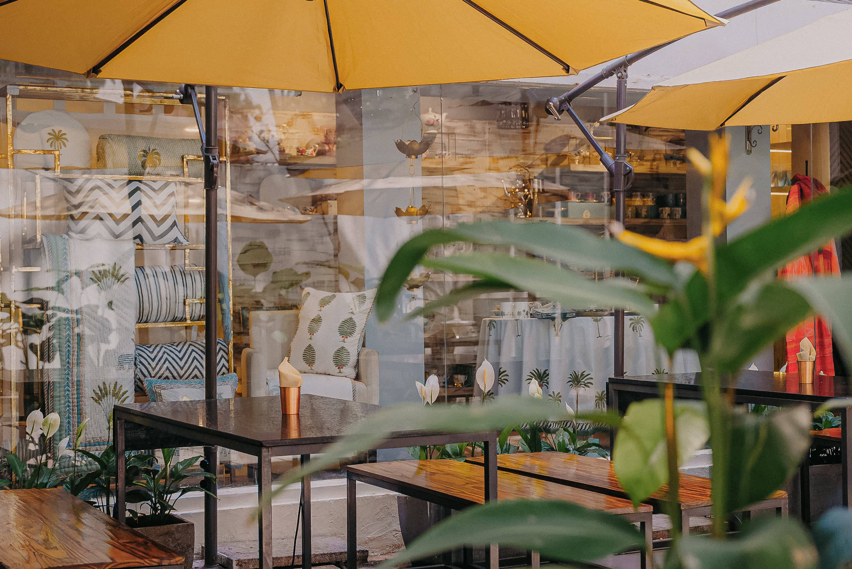 Lavelle Road outdoor seating